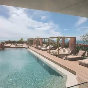 The Green Room Yacht Full Travel Package