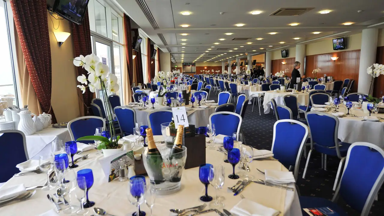 Voltigeur Restaurant hospitality package