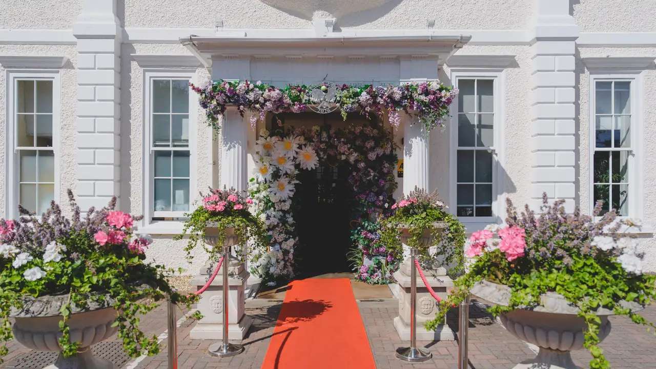 No.1 Court Debenture & Cannizaro House hospitality package