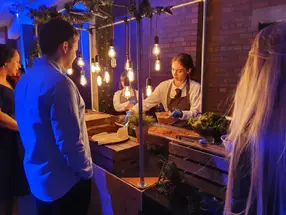 Casual dining with a range of food stations offering a variety of meal options