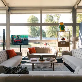 Schumacher Lounge