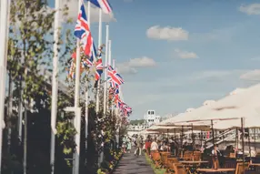Unlimited house wine, spirits, beer and soft drinks